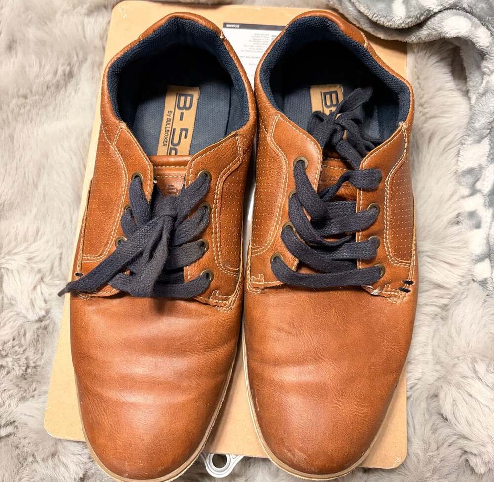 B52 by Bullboxer Lucky Casual Shoes Size 8 Tan